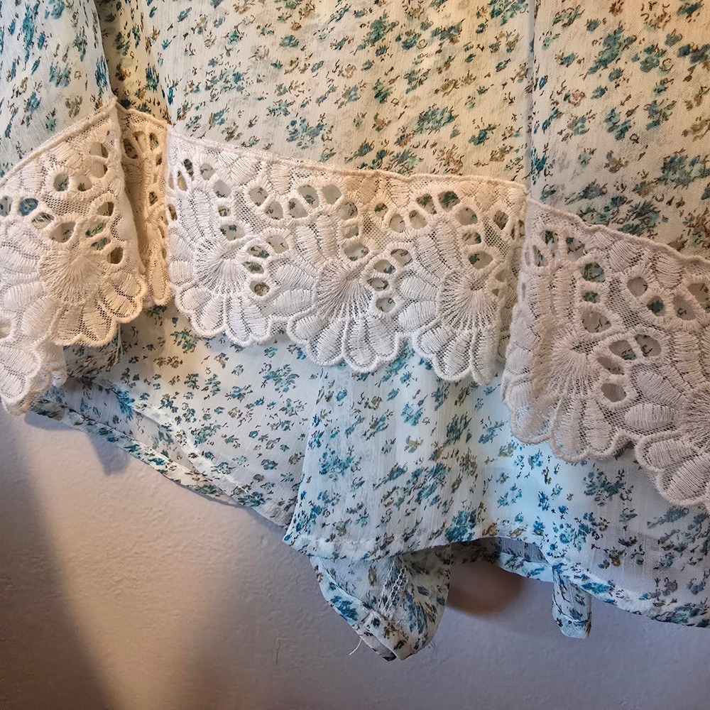 Judith March Floral Halter Romper Womens L Blue Cream Crochet‎ Lace Trim Boho - Picture 11 of 16